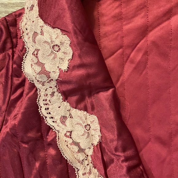 Vintage Robe - Picture 4 of 4